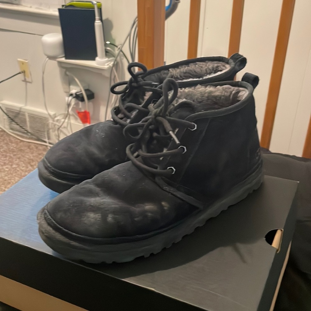 Uggs black men
